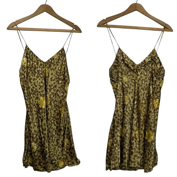 VTG 90s Victoria’s Secret Gold Label 100% Silk Slip Mini Dress Small